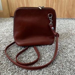 Vera Pelle Leather cross body